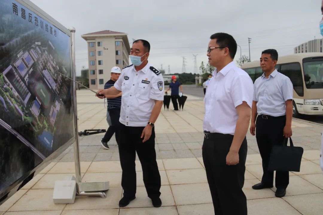 凝心聚力打造全國(guó)一流反恐訓(xùn)練基地 吳建平實(shí)地督導(dǎo)調(diào)度“胡子工程”攻堅(jiān)銷(xiāo)號(hào)